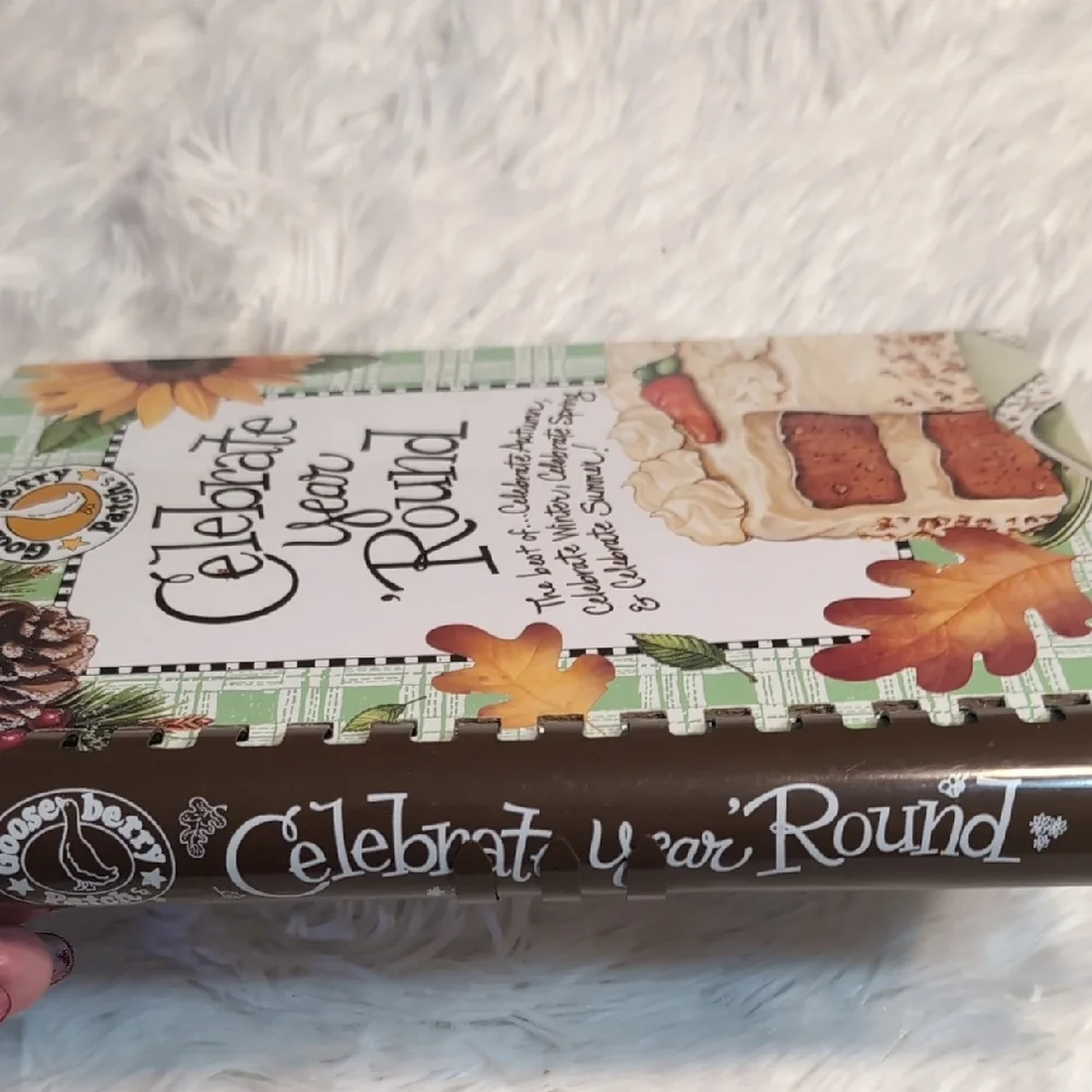Gooseberry Patch Celebrate Year 'Round Cookbook